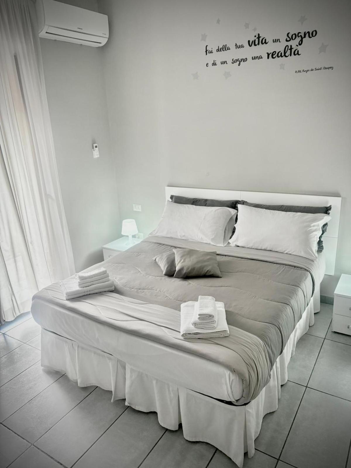 Rianna House B&B Наполи Екстериор снимка